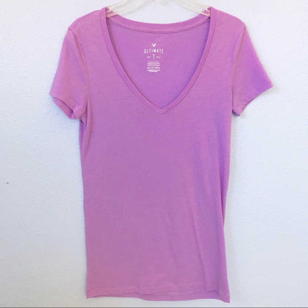 American Eagle Ultimate V-neck